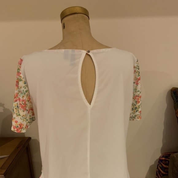 Floral blouse - Picture 3 of 5